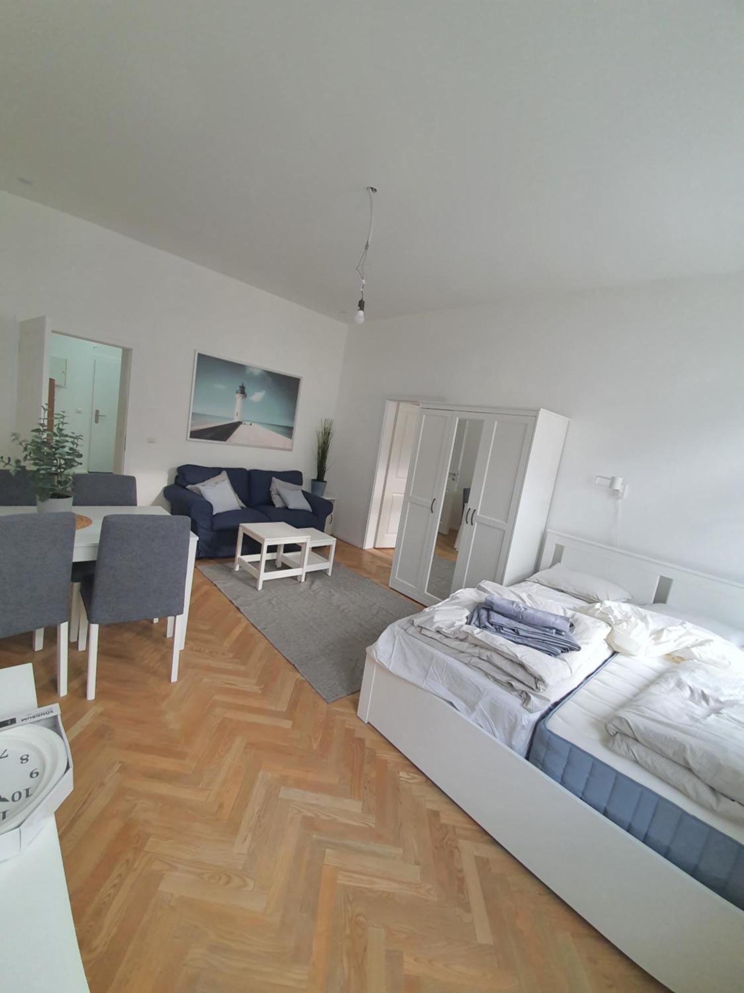 Bright And Quiet Apartments, Just 10 Minutes To U4, U6 And Schoenbrunn Palace Appartamento
