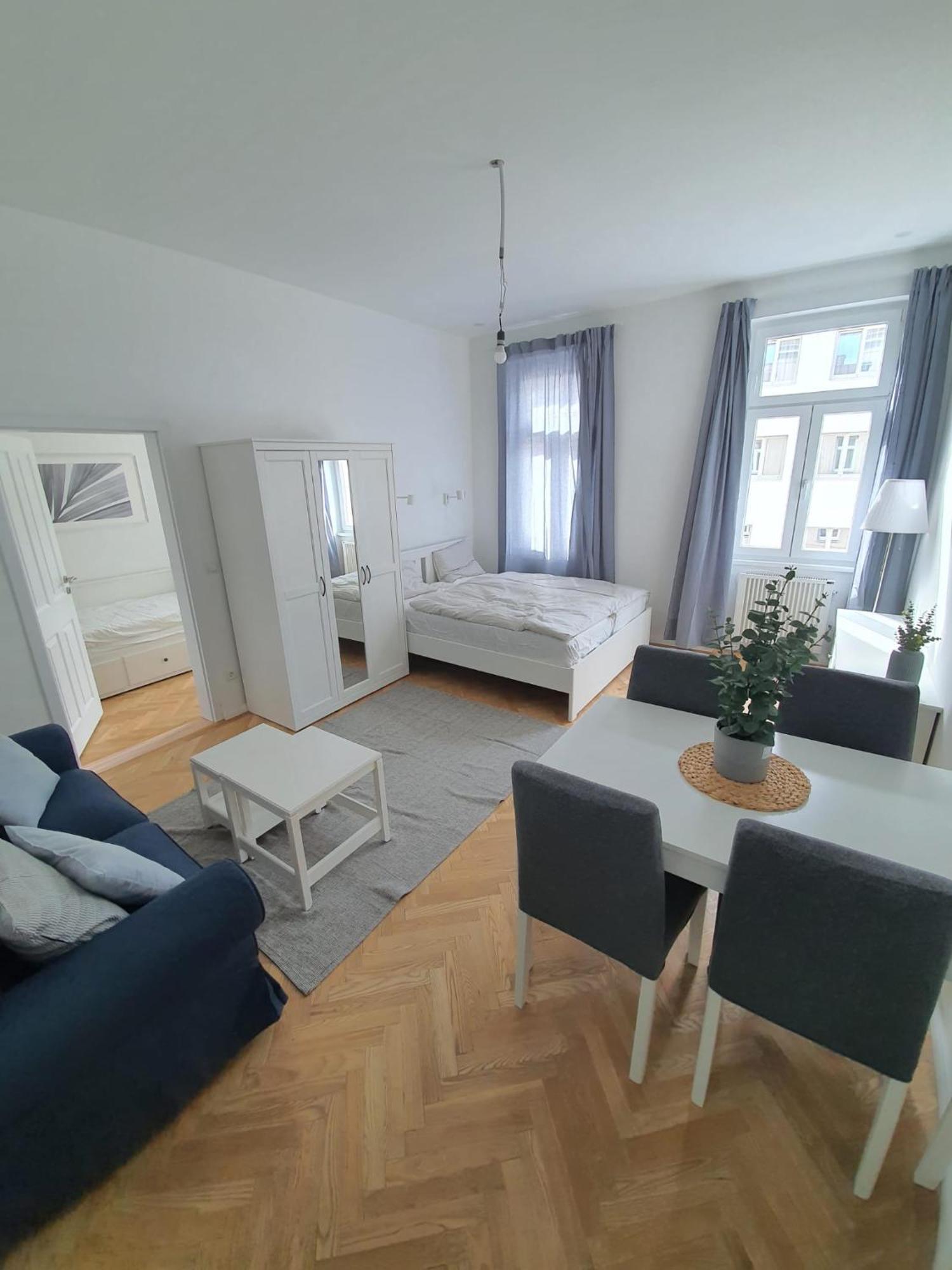 Bright And Quiet Apartments, Just 10 Minutes To U4, U6 And Schoenbrunn Palace Appartamento