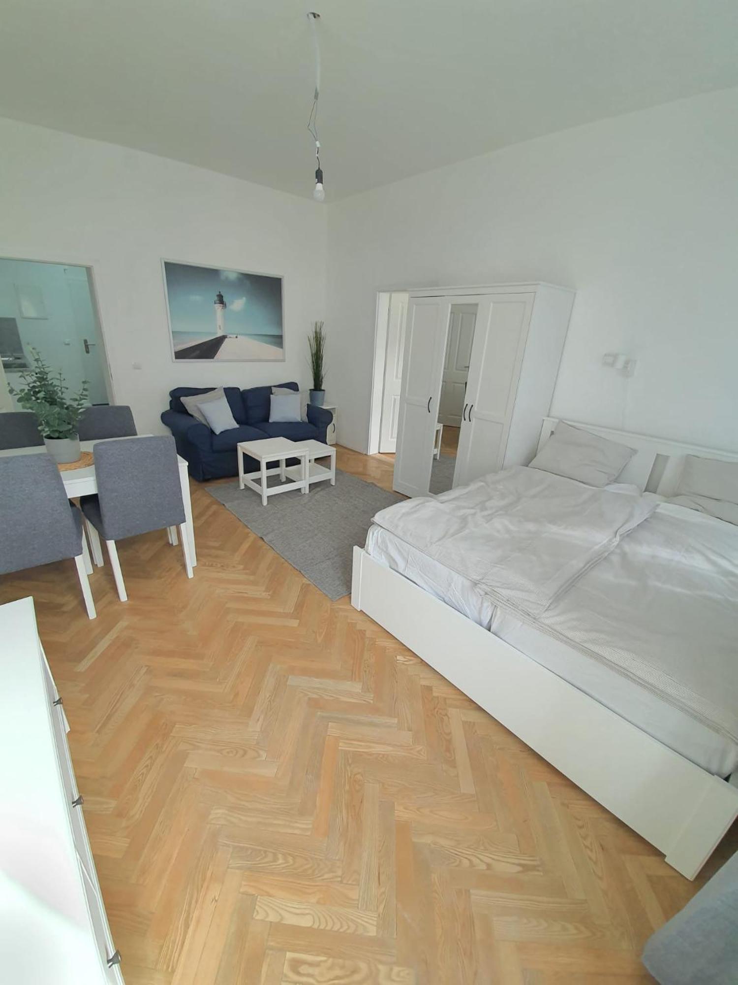 Appartamento Bright And Quiet Apartments, Just 10 Minutes To U4, U6 And Schoenbrunn Palace Vienna