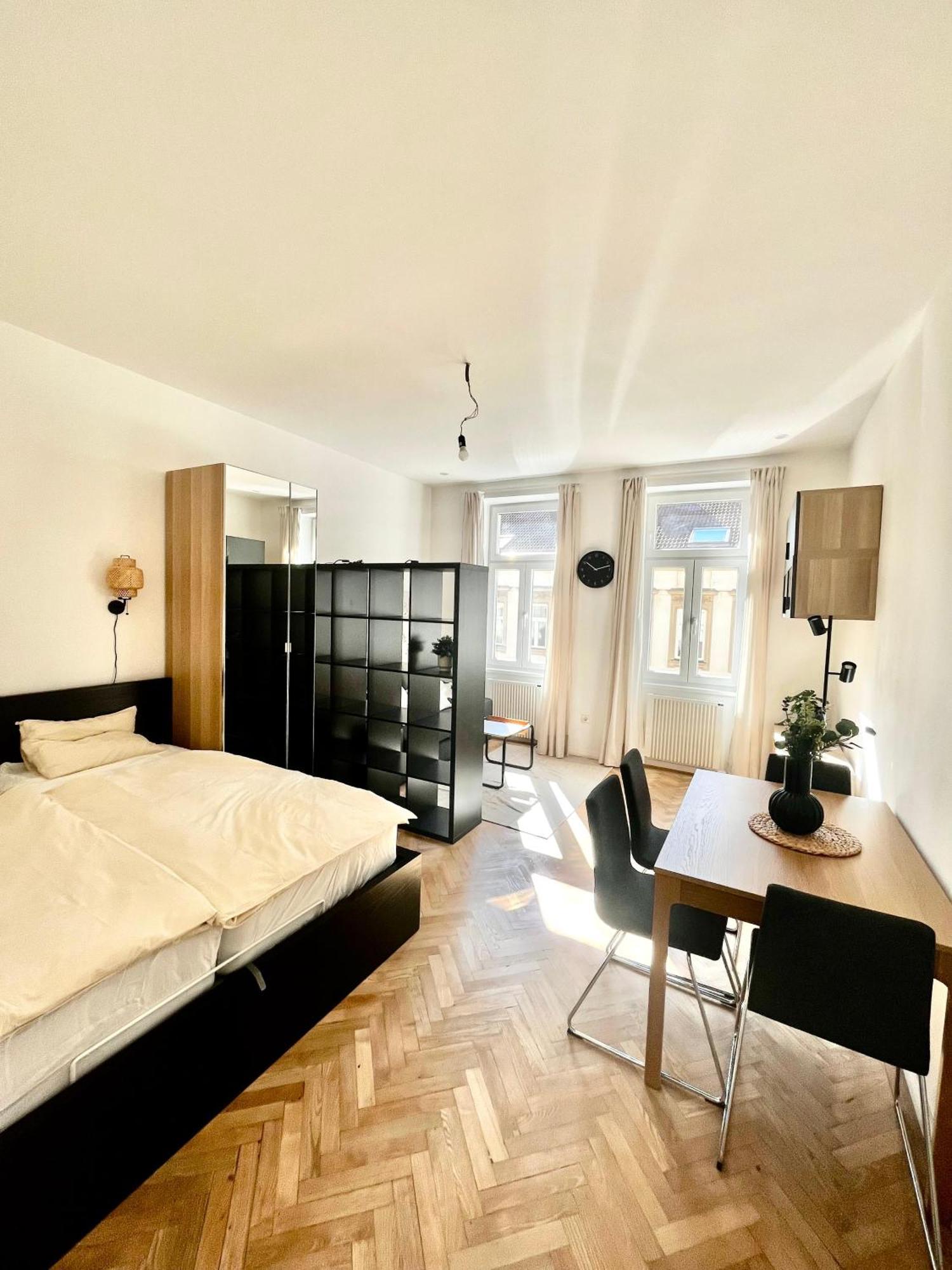 Bright And Quiet Apartments, Just 10 Minutes To U4, U6 And Schoenbrunn Palace * Vienna